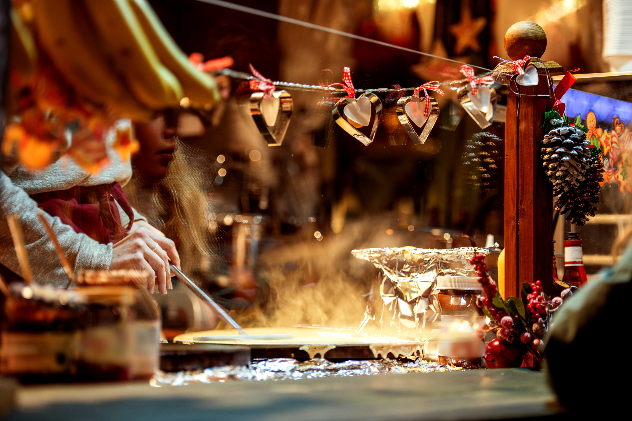 Crêpes-Stand auf einem Weihnachtsmarkt